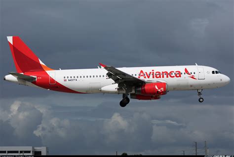 Airbus A320 233 Avianca Aviation Photo 4828613
