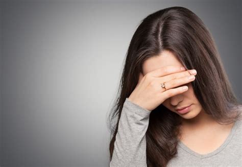 Fotos De Mujer Llorando De Stock Imágenes De Mujer Llorando Sin