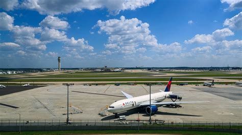 Atlanta Airport Hotel | Renaissance Concourse Atlanta Airport Hotel