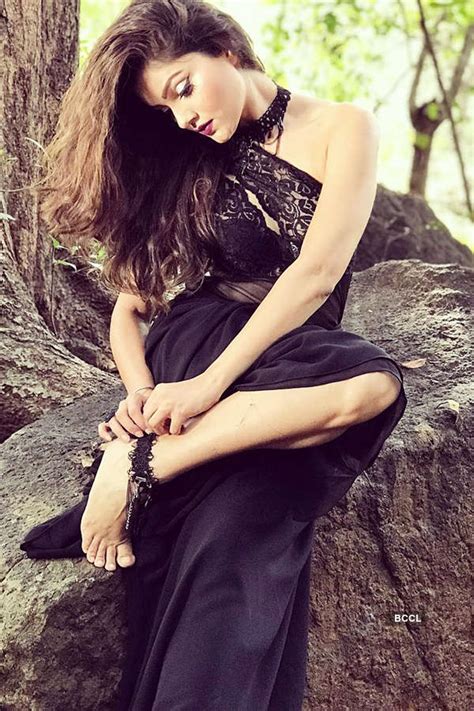 Tv Actress Rubina Dilaik Who Has Managed To Win Hearts With Her Offbeat Roles Ups The Hotness