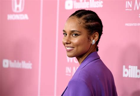 Alicia Keys Partners With Nfl To Launch 1 Billion Fund For Black