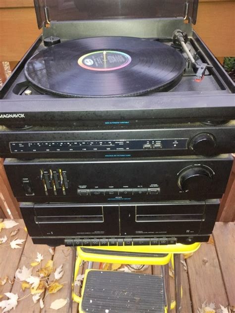 Vintage Magnavox Working Turntable Stereo System