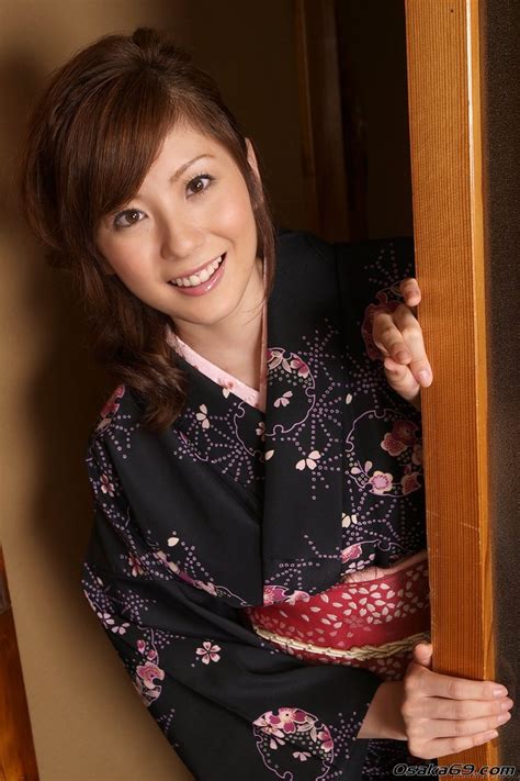 Osaka Busty Japanese Av Idol Yuma Asami Strips Kimono Number