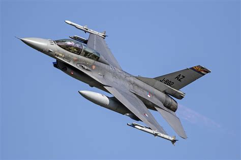 Military General Dynamics F 16 Fighting Falcon Hd Wallpaper