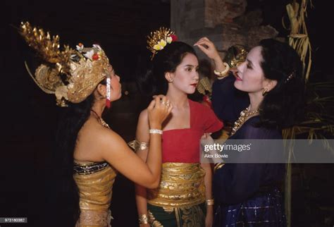 dewi sukarno introduces daughter kartika soekarno to indonesian dance news photo getty images