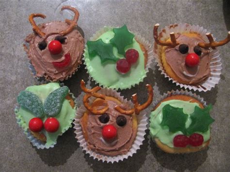 Check spelling or type a new query. Green Gourmet Giraffe: Christmas in July Cupcakes