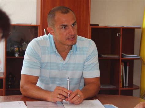 Во вторник вся страна уедет на грядки в едином порыве. Дмитрий Глущенко - поздравление новомосковцев с Днем ...