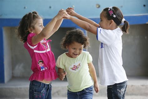 London Bridge Is Falling Down Childhood Games Early Childhood