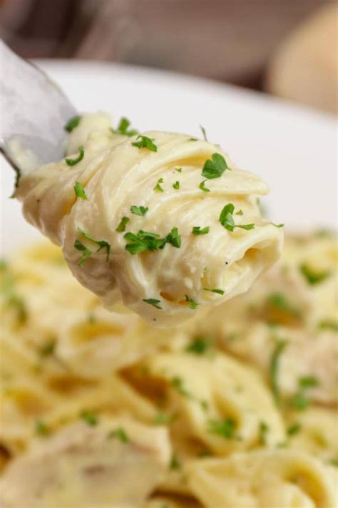 2/3 cup grated parmesan cheese; 5 Ingredient Fettuccine Alfredo - EASY Pasta Alfredo ...