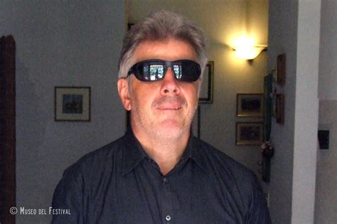 L'esordio di aleandro baldi con la nave va fra le nuove proposte durante la prima serata di sanremo 1986. Biografia di Aleandro Baldi - Museo del festival
