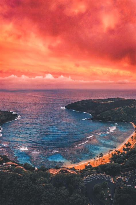 Sunset Over The Hanauma Bay Southeast Coast Of The Oʻahu Island In The