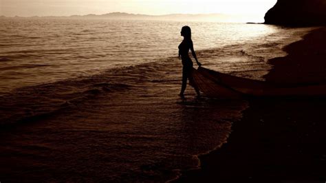 Sea Beach Evening Woman Girl Photo 10249 Hd Stock