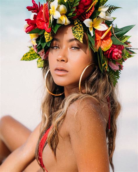 Pin By Michael Velasquez On Hawaiian Girls Hawaiian Girls Beach Hair