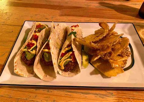 A Foodie's Guide to Eating in Lagos Portugal - Packed For Portugal