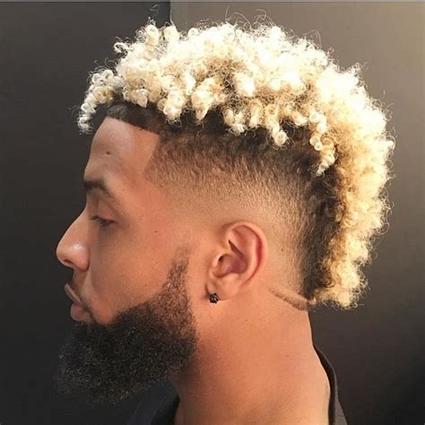 Whether you're naturally blonde, dyed your hair, or just got blonde highlights. @work__of__art__ | Taper fade haircut, Curly hair styles ...