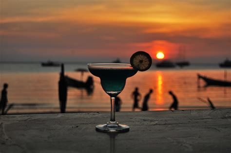 Where To Have A Sunset Cocktail In Gianyar Ministry Of Villas