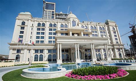 خصومات هائلة على الفنادق في أم القيوين, الإمارات العربية المتحدة على الإنترنت. بالصور: فندق سانت ريجيس دبي | فنادق | تايم أوت دبي