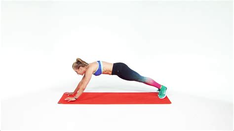 This Barrys Bootcamp Workout Will Strengthen Your Core In 20 Minutes