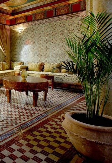 Moroccan Decorating Ideas Moroccan Rugs And Floor Decor Accessories