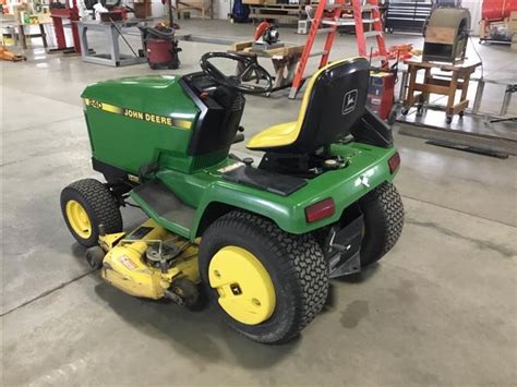 John Deere 240 Lawn Tractor Bigiron Auctions