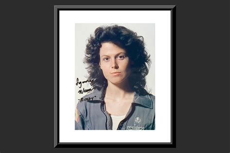0 Alien Sigourney Weaver Signed Movie Photo For Sale At Vicari Auctions