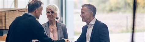 Hier finden sie informationen zu beratung, ausstattung und öffnungszeiten. VR-Bank Würzburg - Ansprechpartner