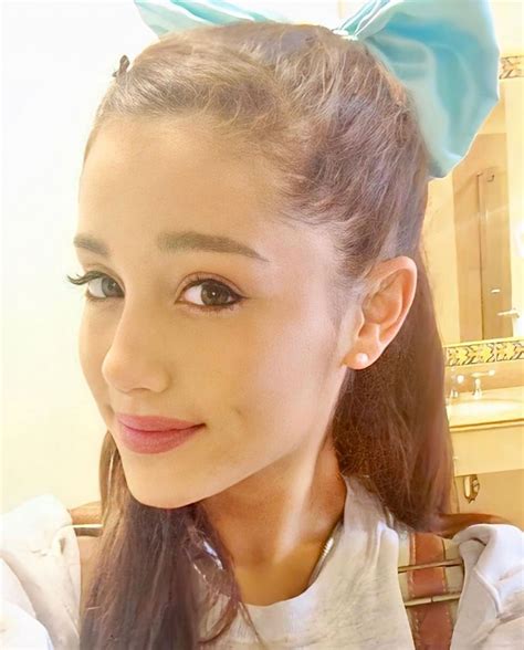 Ariana Grande 15 Years Old Pin On Ariana Grande Frida Ourief