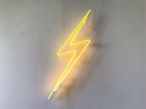 Lightning Bolt Neon Sign Petagadget