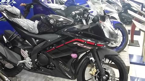 Yzf r15 version 3.0 consists of three colors that are available in bangladesh named racing blue, black, and yellow. New Yamaha R15 2015 Indonesia - Black Color - YouTube