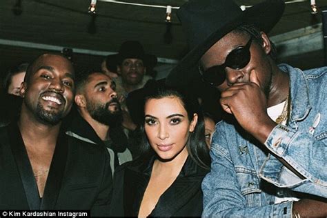 Kanye West Brags About Kim Kardashian S Naked Butt Photo Daily Mail Online