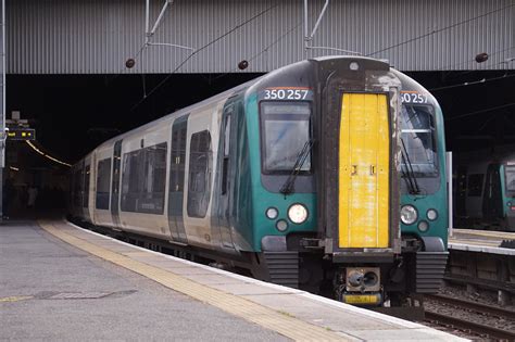 London Northwestern Railway Class 350 At London Euston Flickr