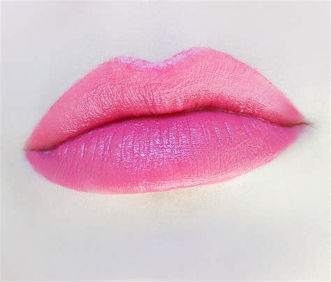 View all of our essence lipgloss swatches here! Essence Matt Matt Matt Longlasting Lipgloss | Review ...