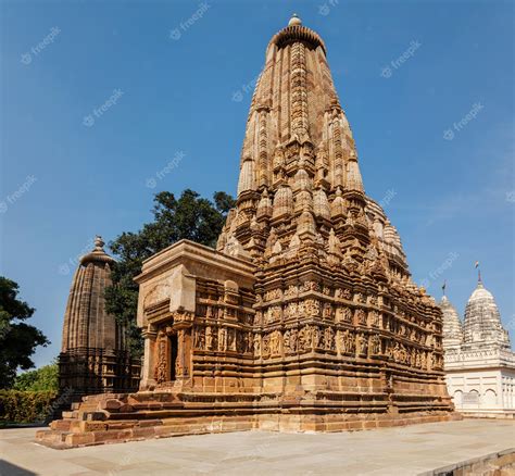 Temples Célèbres De Khajuraho Avec Des Sculptures En Inde Photo Premium