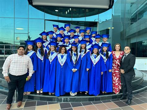 Colegio Cajamag Graduó A 33 Nuevos Bachilleres Cajamag