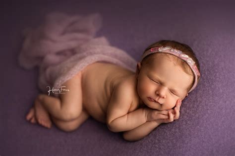 newborn session tips calgary newborn photographer hocus focus photography