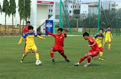 Vị trí nhì bảng đang thuộc về malaysia với 9 điểm, tiếp theo lần lượt là thái lan (8. VFF - Thi đấu giao hữu (26/2), ĐT nữ Việt Nam vs U15 nam ...