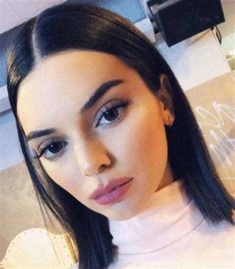 Did Kendall Jenner Have Plastic Surgery A New Instagram Photo Has Fans