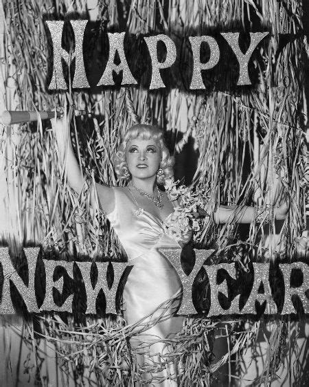 Pin By Tracey Donnelly On Nye Vintage Happy New Year New Years Eve