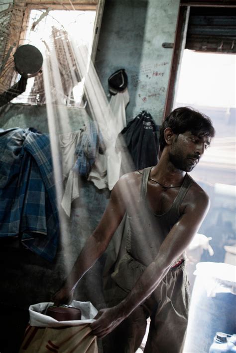 In Indian Slum Misery Work Politics And Hope The New York Times
