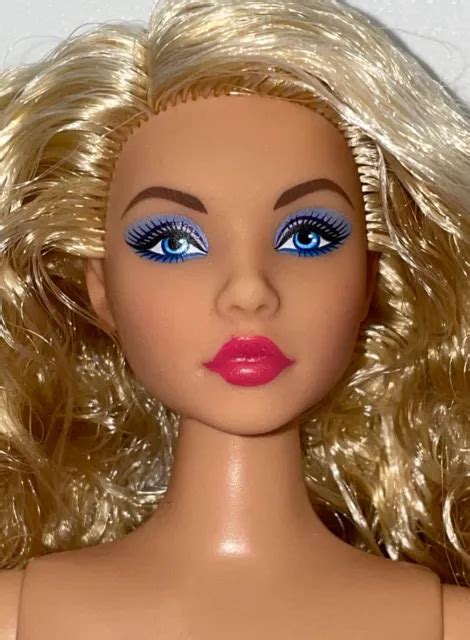 BARBIE 2023 SIGNATURE Looks 16 Nude Curvy Made To Move Doll Blonde