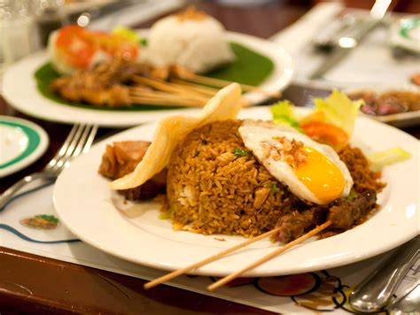 How To Make Indonesian Nasi Goreng Lonely Planet