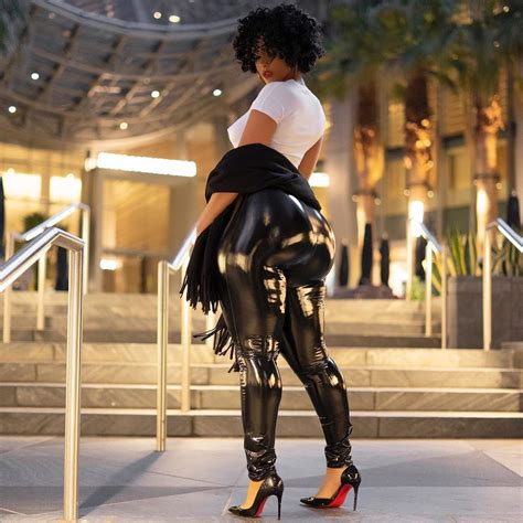 Maliah Michel Scrolller