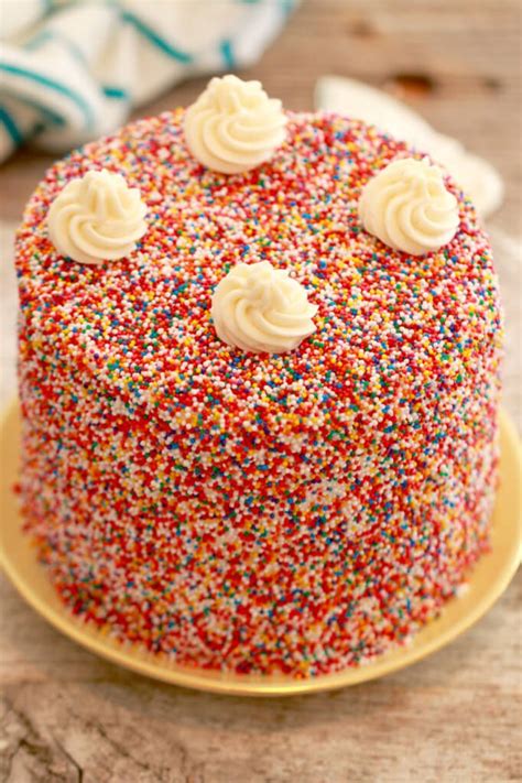 Vanilla Birthday Cake Recipe With Buttercream Frosting Master Recipe
