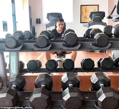 Alexis Sanchez Lifts Weights As He Aims To Shrug Off Manchester United