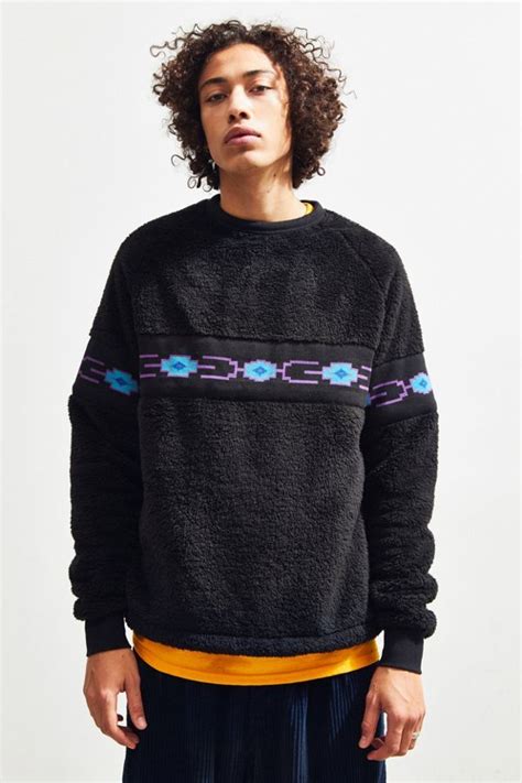 I am vietnamese crewneck sweatshirt? UO Western Sherpa Crew-Neck Sweatshirt