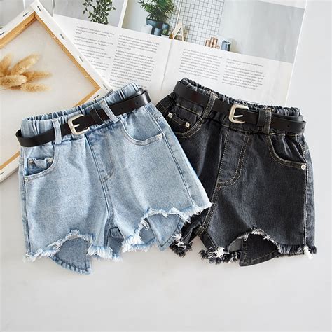The Best Denim Shorts For Summer 21 How To Style Them Csg