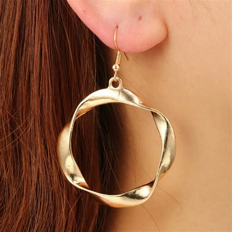 Simple Geometric Metal Earring For Women Unique Irregular Twisted Circle Dangle Drop Earring