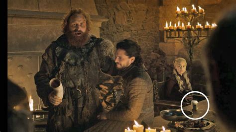 Starbucks Cup In Game Of Thrones Cast Hbo Respond To The Got Starbucks Scene Gq India