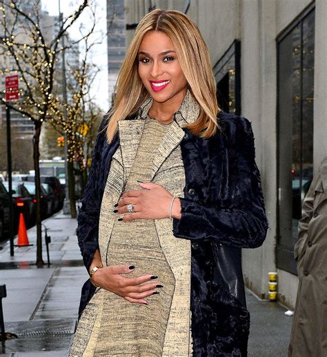 Ciara Is Pregnant Expecting Baby With Future See Her Bump Fashion