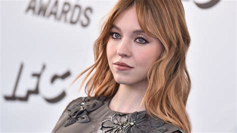 Sydney Sweeney Throws Her Mom A Surprise Hoedown In Idaho For Her Th Isthatpork